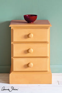 arles-side-table-by-annie-sloan-1