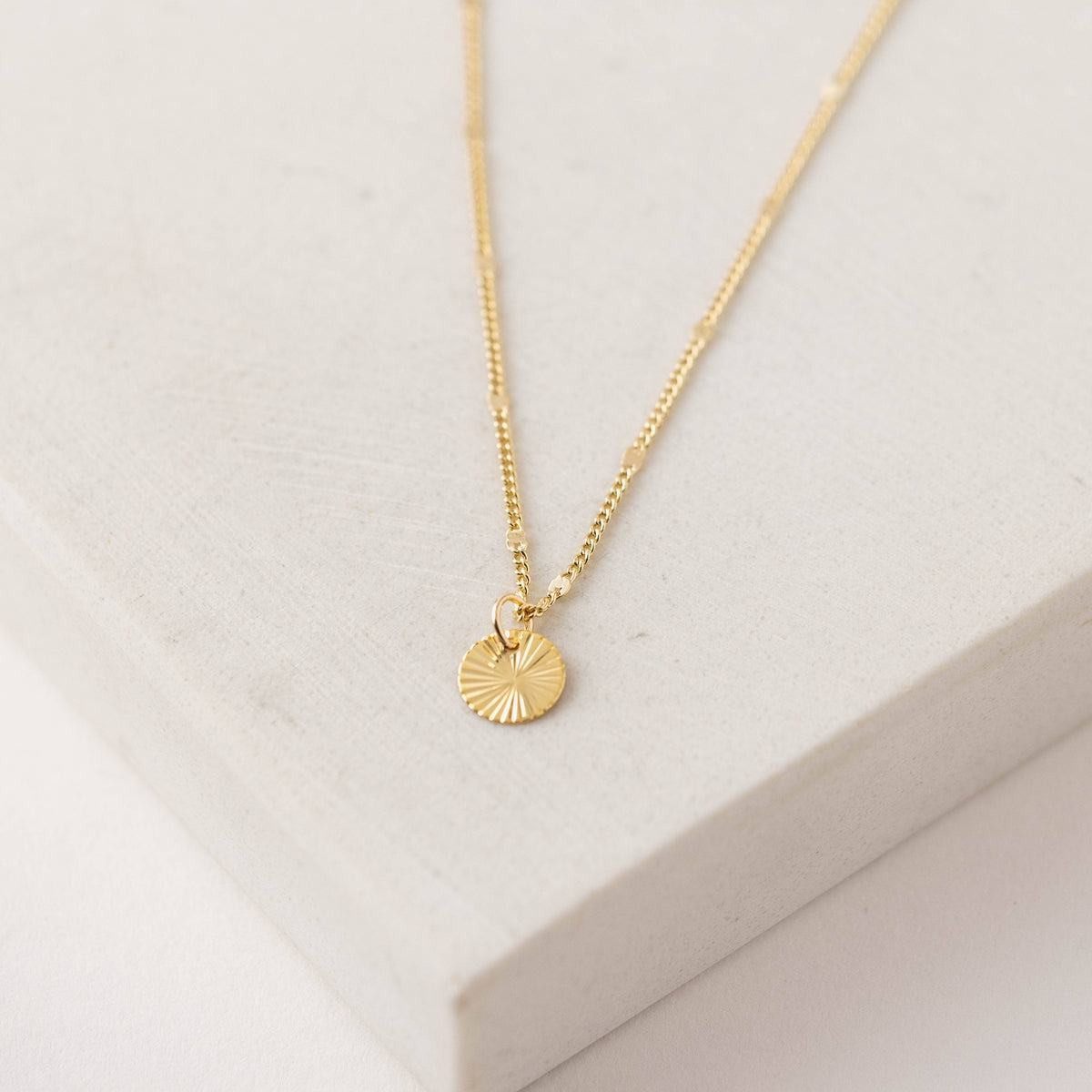 Everly Circle Necklace