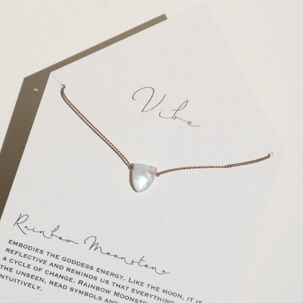 VIBE NECKLACE | RAINBOW MOONSTONE FLARE