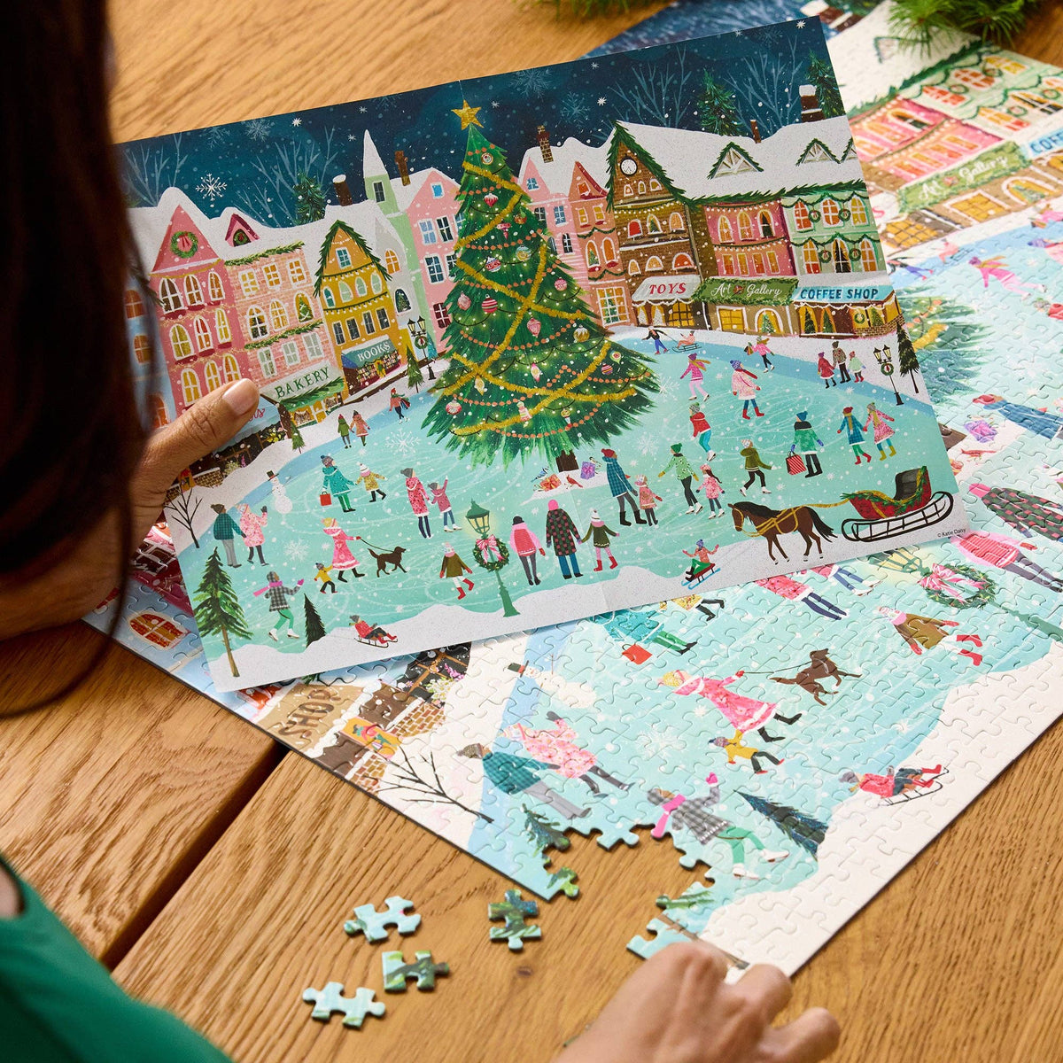Town Square 1000 Piece Christmas Puzzle