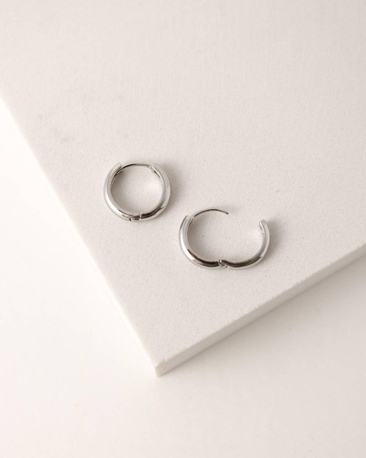 Bea 15mm Hoop Earrings