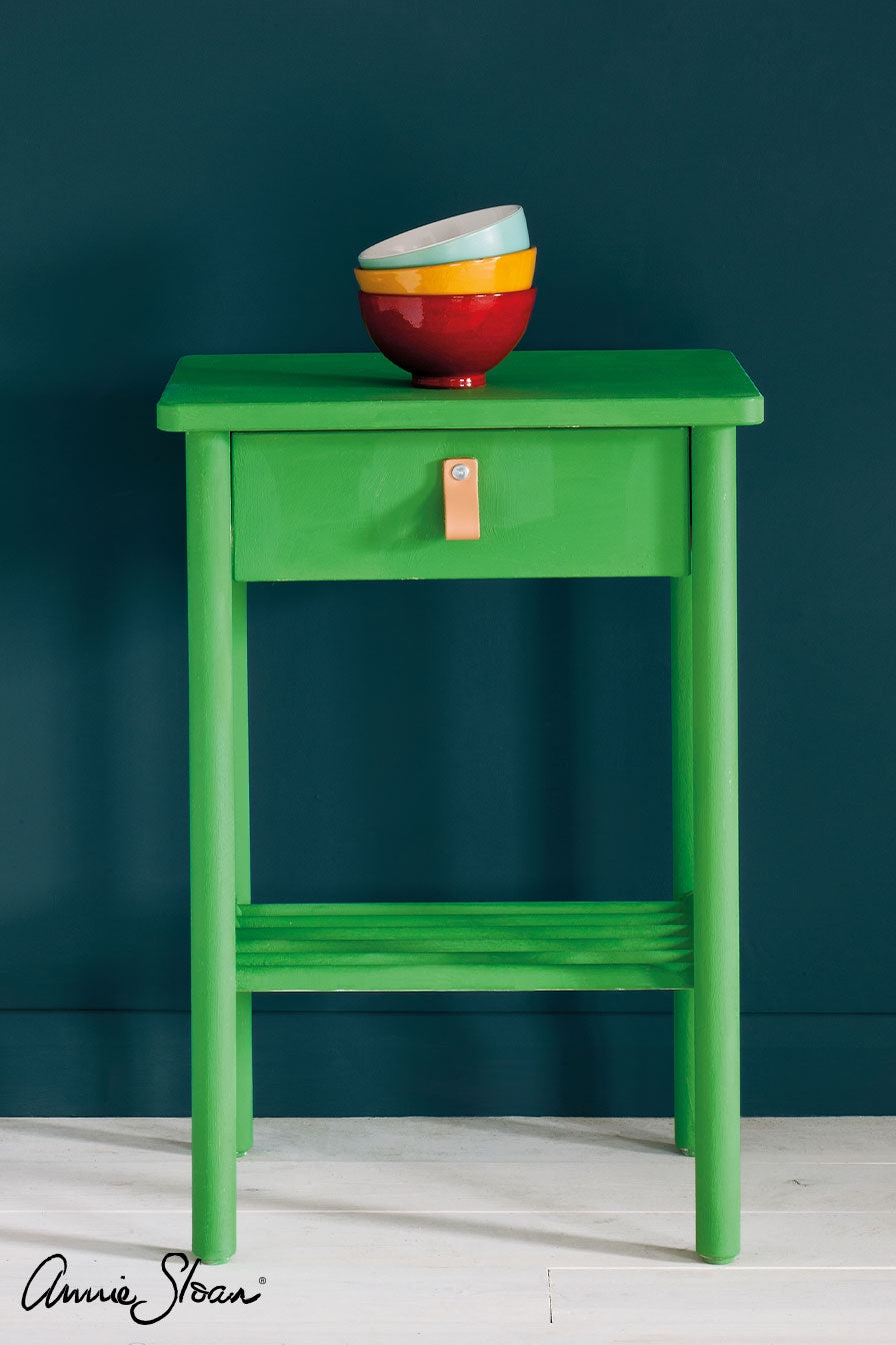 antibes-green-side-table-by-annie-sloan-1